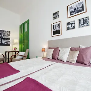 Door Family Appartamento Budapest